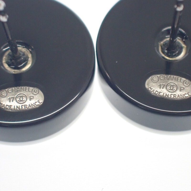 ラウンドココマーク ツートン バイカラー 17P刻印 ピアス ブラック レディース 美品 ギフト【ABランク】 ラウンドココマーク ツートン バイカラー 17P刻印 ピアス ブラック レディース 美品 ギフト【ABランク】