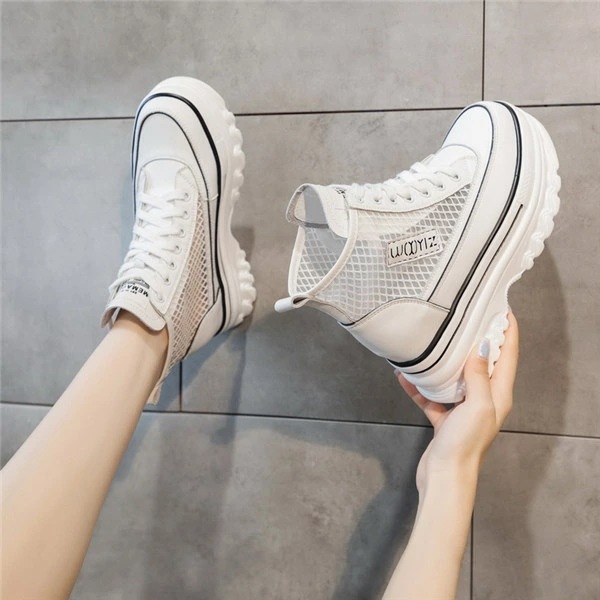 歩きやすくて感動する厚底スニーカー おしゃれ 韓国 カジュアルシューズ レースアップ 紐靴 紐 白ソール 厚底靴 美脚 通気性 可愛い かわいい 歩きやすい レディース靴 編み上げ la131g4g4 歩きやすくて感動する厚底スニーカー おしゃれ 韓国 カジュアルシューズ レースアップ 紐靴 紐 白ソール 厚底靴 美脚 通気性 可愛い かわいい 歩きやすい レディース靴 編み上げ la131g4g4