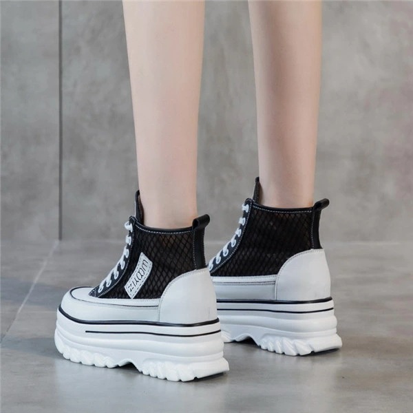 歩きやすくて感動する厚底スニーカー おしゃれ 韓国 カジュアルシューズ レースアップ 紐靴 紐 白ソール 厚底靴 美脚 通気性 可愛い かわいい 歩きやすい レディース靴 編み上げ la131g4g4 歩きやすくて感動する厚底スニーカー おしゃれ 韓国 カジュアルシューズ レースアップ 紐靴 紐 白ソール 厚底靴 美脚 通気性 可愛い かわいい 歩きやすい レディース靴 編み上げ la131g4g4
