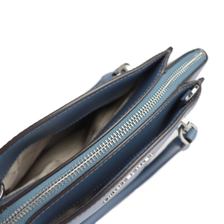 新古未使用展示品 マイケルコース ハンドバッグ 35F8SE0S5L レザー スカイブルー シルバー金具 フラワーモチーフ 花柄 スタッズ 2WAY ショルダーバッグ【本物保証】 新古未使用展示品 マイケルコース ハンドバッグ 35F8SE0S5L レザー スカイブルー シルバー金具 フラワーモチーフ 花柄 スタッズ 2WAY ショルダーバッグ【本物保証】