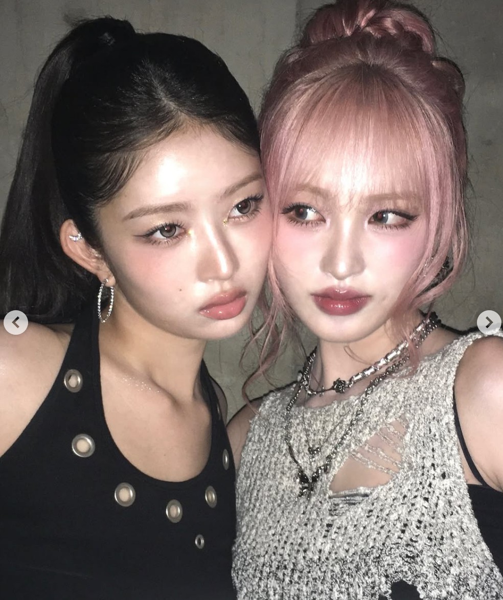 [ALDIYOUU][IVE REI] Eyelet halterneck sleeveless_BLACK