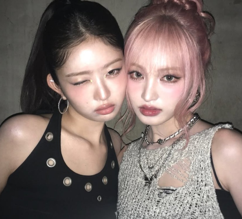 [ALDIYOUU][IVE REI] Eyelet halterneck sleeveless_BLACK