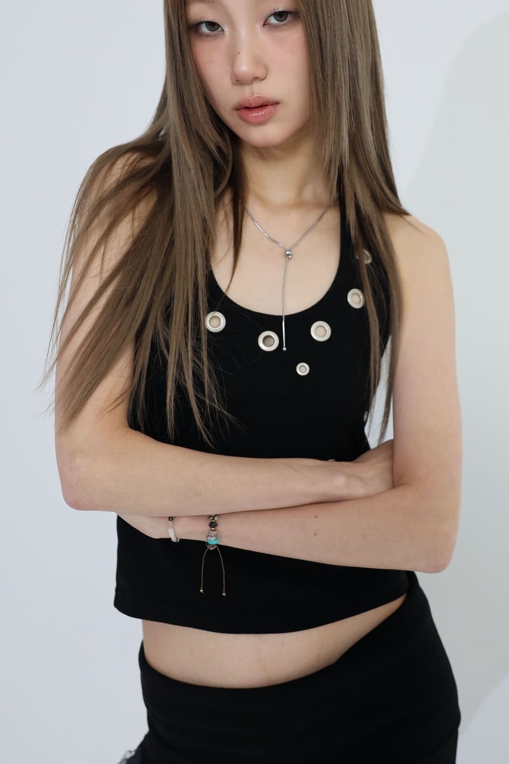 [ALDIYOUU][IVE REI] Eyelet halterneck sleeveless_BLACK