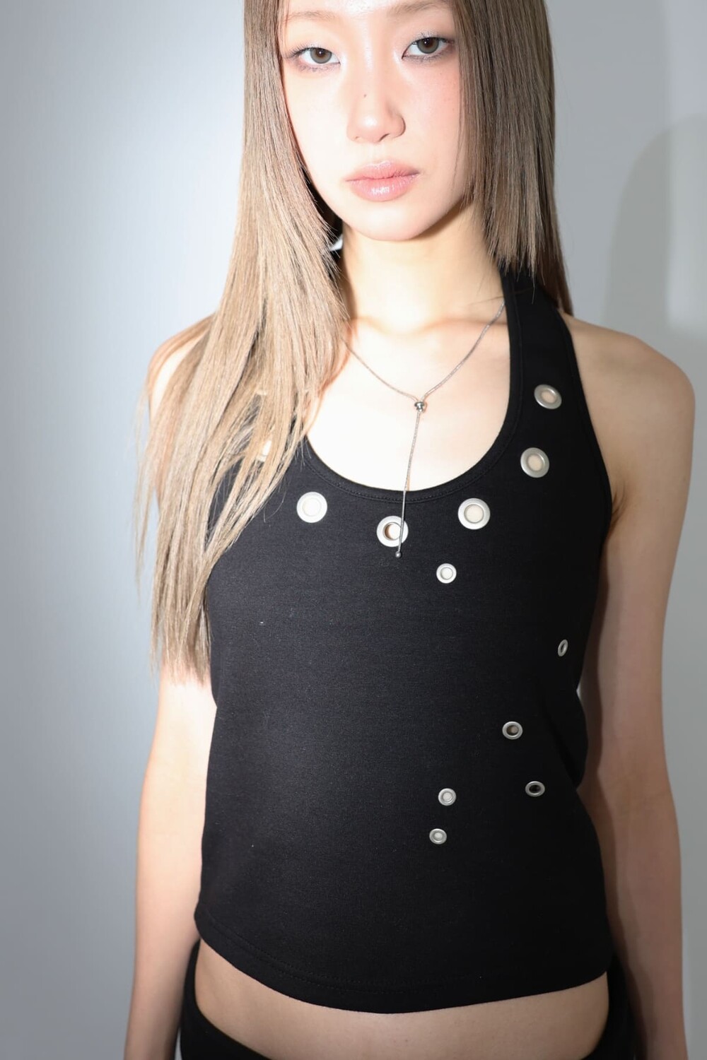 [ALDIYOUU][IVE REI] Eyelet halterneck sleeveless_BLACK