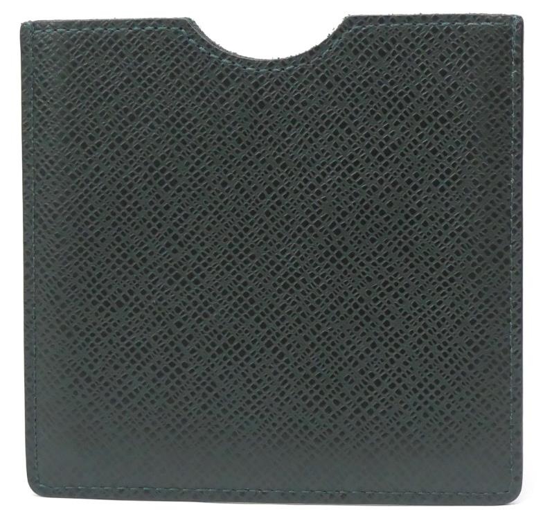 ルイヴィトン フロッピーディスクケース M30344 タイガ エピセア(グリーン) 【中古】 (24368) ルイヴィトン フロッピーディスクケース M30344 タイガ エピセア(グリーン) 【中古】 (24368)