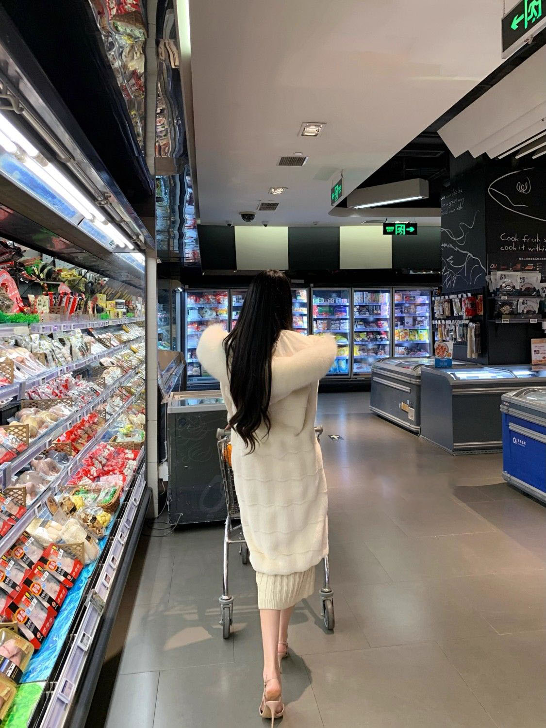 フェイクミンク 毛皮コート レディースファッション フード付きアウター カジュアル 百掛け ロングコート エコファー ジャケット フェイクミンク 毛皮コート レディースファッション フード付きアウター カジュアル 百掛け ロングコート エコファー ジャケット