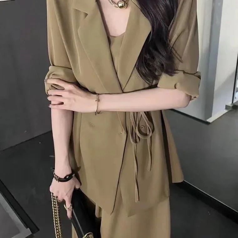 レディースファッション 卒園 夏服 新作 卒業式パンツスーツ 2025夏 夏アウター 涼しい生地 セットアップ 入学式 入園式 スーツジャケット 二点セット 薄手 レディース スーツセット ママスーツ レディースファッション 卒園 夏服 新作 卒業式パンツスーツ 2025夏 夏アウター 涼しい生地 セットアップ 入学式 入園式 スーツジャケット 二点セット 薄手 レディース スーツセット ママスーツ