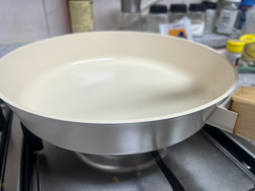 HERNE CERAMIC COOKWARE 3点セット(両手鍋20cm+深型フライパン24cm+フライパン28cm) 韓国 韓国雑貨 キッチン キッチングッズ 鍋 セット フライパン 20 30 2 HERNE CERAMIC COOKWARE 3点セット(両手鍋20cm+深型フライパン24cm+フライパン28cm) 韓国 韓国雑貨 キッチン キッチングッズ 鍋 セット フライパン 20 30 2