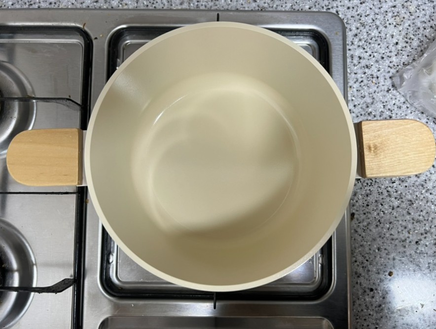 HERNE CERAMIC COOKWARE 3点セット(両手鍋20cm+深型フライパン24cm+フライパン28cm) 韓国 韓国雑貨 キッチン キッチングッズ 鍋 セット フライパン 20 30 2 HERNE CERAMIC COOKWARE 3点セット(両手鍋20cm+深型フライパン24cm+フライパン28cm) 韓国 韓国雑貨 キッチン キッチングッズ 鍋 セット フライパン 20 30 2