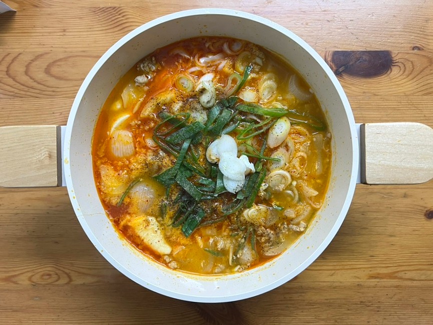 HERNE CERAMIC COOKWARE 3点セット(両手鍋20cm+深型フライパン24cm+フライパン28cm) 韓国 韓国雑貨 キッチン キッチングッズ 鍋 セット フライパン 20 30 2 HERNE CERAMIC COOKWARE 3点セット(両手鍋20cm+深型フライパン24cm+フライパン28cm) 韓国 韓国雑貨 キッチン キッチングッズ 鍋 セット フライパン 20 30 2