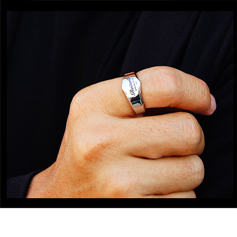 送料無料 シルバーアクセサリー メンズ メンズリング beiroba0014 グラフィックが映えるベ 送料無料 シルバーアクセサリー メンズ メンズリング beiroba0014 グラフィックが映えるベ