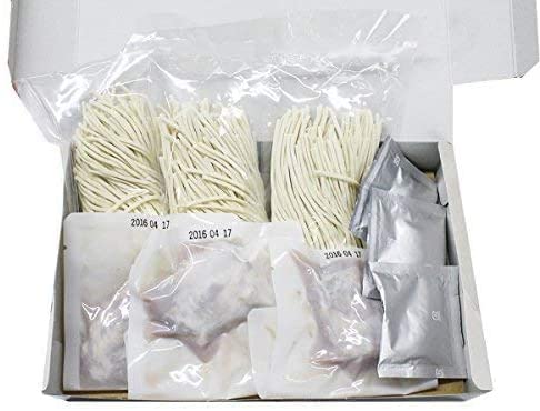 ソーキそば 3食入り(箱) 豚肉軟骨付煮込3箱 シンコウ こだわり生めんとかつおとんこつだしが絶品 がっつりソーキ付き 沖縄のソウルフード お土産にもどうぞ ソーキそば 3食入り(箱) 豚肉軟骨付煮込3箱 シンコウ こだわり生めんとかつおとんこつだしが絶品 がっつりソーキ付き 沖縄のソウルフード お土産にもどうぞ