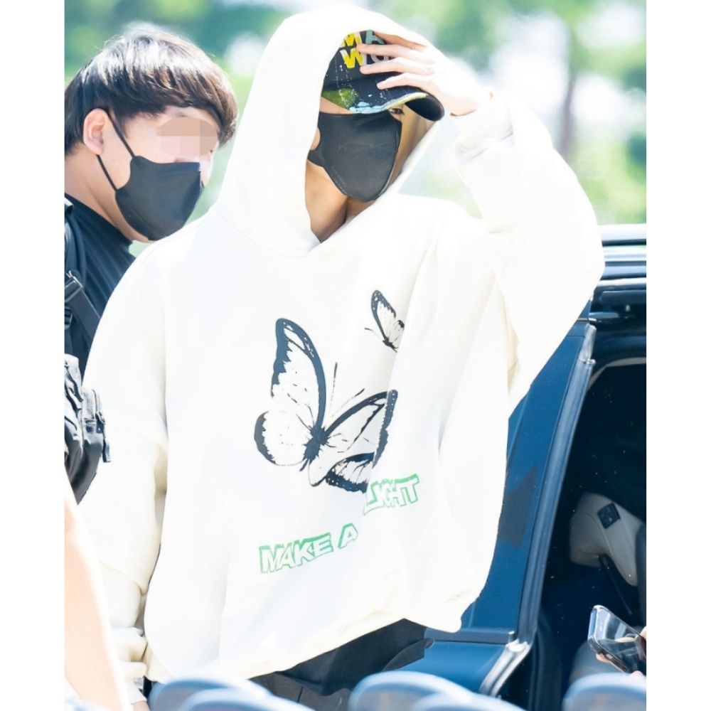 NCT ジェノ着用] IEY BUTTERFLY OVER HOODIE 韓国人気商品 kpop
