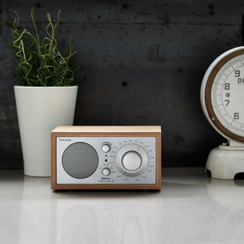 Model One BT AM/ ワイドFM/ Bluetooth テーブルラジオ スピーカー ［Bluetooth対応］ Silver-Cherry　M1BT-1455-JP