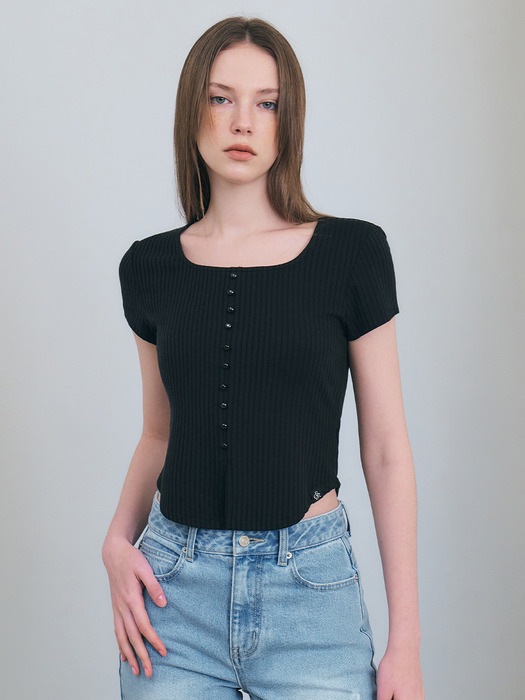 韓国芸能人ファッション - リブスクエアネック半袖Tシャツ - チェスビン モデル人気ファッションアイテム 韓国芸能人ファッション - リブスクエアネック半袖Tシャツ - チェスビン モデル人気ファッションアイテム