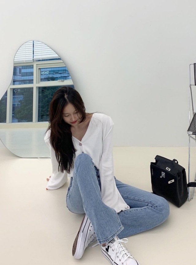 評判 ストレートジーンズ スリット ルーズ ストレート デニム ジーンズ ハイウエスト 美脚 韓国 春 秋