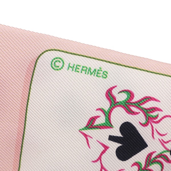 エルメス HERMES スカーフ ツイリー シルク ローズナクレ×フューシャ×ルージュ 【JEU DE CARTES/ジュー ドゥ カルト】 【中古】 エルメス HERMES スカーフ ツイリー シルク ローズナクレ×フューシャ×ルージュ 【JEU DE CARTES/ジュー ドゥ カルト】 【中古】