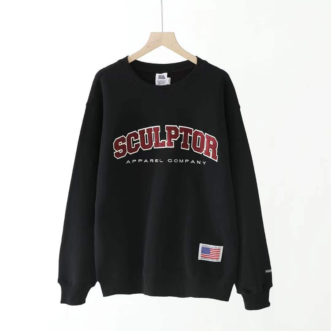 ヨーロッパとアメリカの大学スタイルの文字刺繡とベルベットのカジュアルセーター