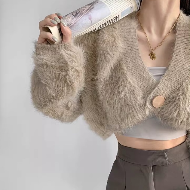 ふわふわもこもこベルベットカーディガン もこもこカーディガン ベルベットカーディガン ショート丈カーディガン カーキ 黒 ブラック 白 ホワイト 韓国 オルチャン レディース 高見えカーディガン