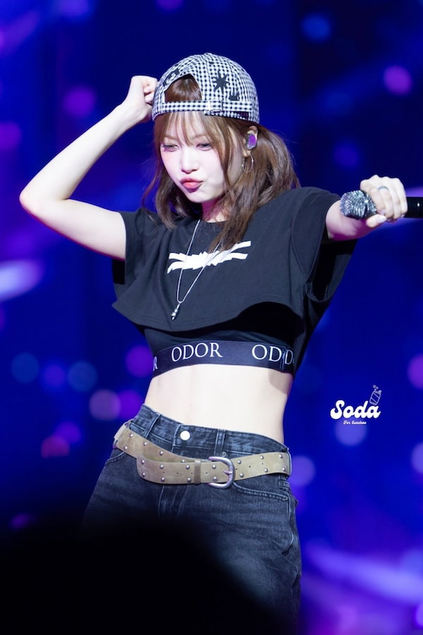 Qoo10] SUNLOVE LE SSERAFIM ウンチェ 着用/