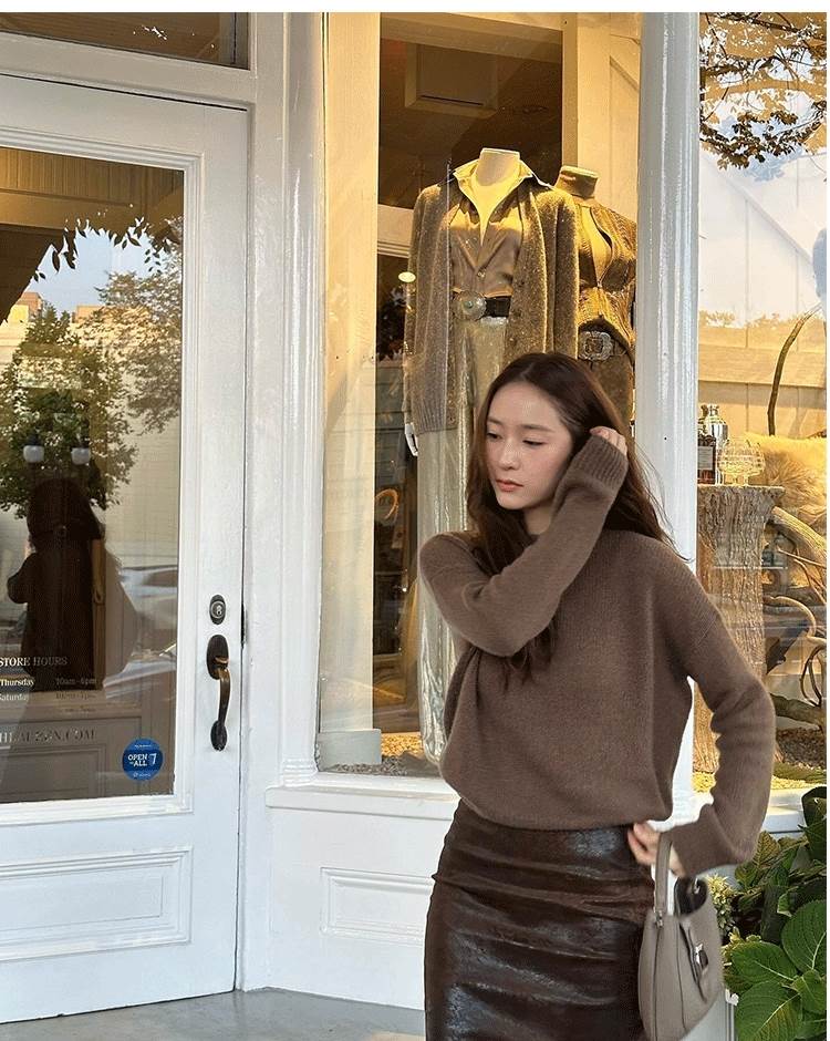 クーポン有ニット セーター トップス 普通丈トップス カットソー 秋 冬 裾イン 長袖 萌袖 クルーネック 丸首 セミフレア ふっくら ブラウン 茶色 無地 オフィス 学校 大学 職場 バイト 旅行