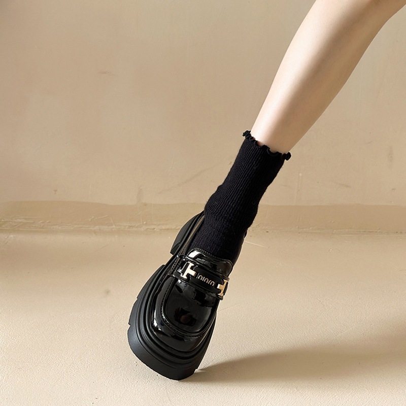 厚底ローファー 黒 ブラック エナメル 韓国 オルチャン レディース ローファー おでこ靴 バックル ラウンドトゥ 厚底 低めヒール ローヒール 通勤 通学 可愛い 大人可愛い かわいい お洒落 厚底ローファー 黒 ブラック エナメル 韓国 オルチャン レディース ローファー おでこ靴 バックル ラウンドトゥ 厚底 低めヒール ローヒール 通勤 通学 可愛い 大人可愛い かわいい お洒落