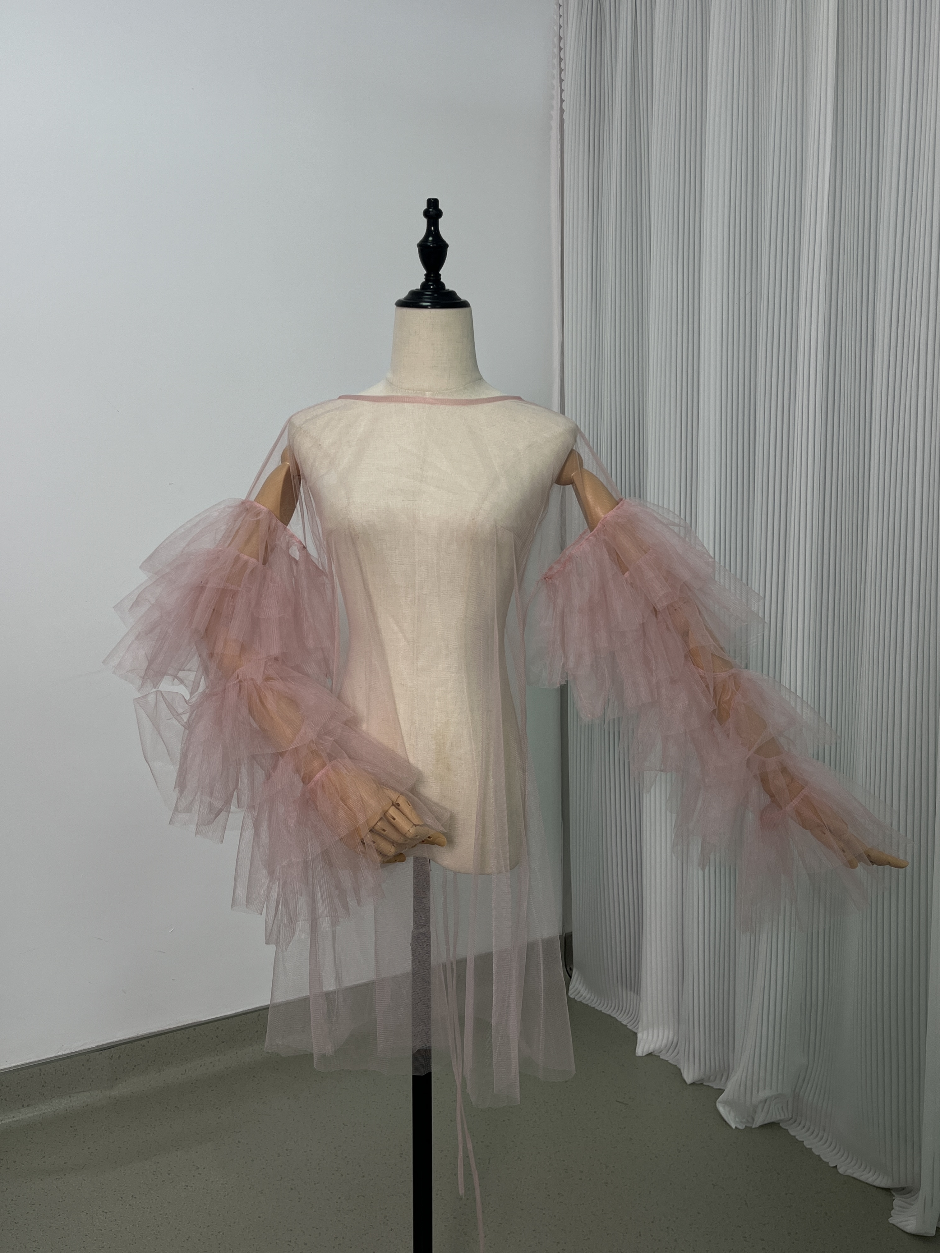 トップス くすみピンク ふわふわ袖 色直し ラッフルフリル オーダーメイド 花嫁 披露宴 トップス くすみピンク ふわふわ袖 色直し ラッフルフリル オーダーメイド 花嫁 披露宴