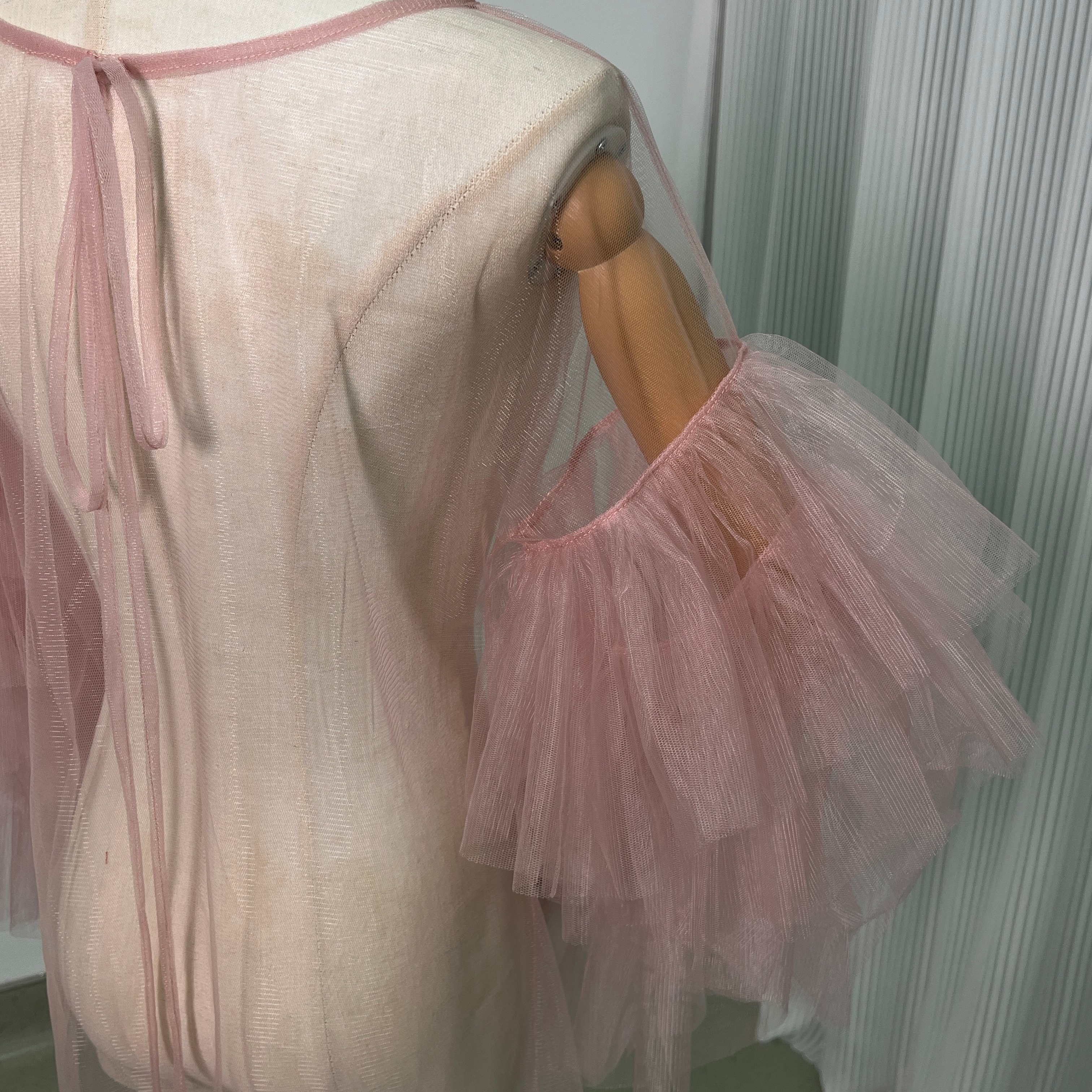 トップス くすみピンク ふわふわ袖 色直し ラッフルフリル オーダーメイド 花嫁 披露宴 トップス くすみピンク ふわふわ袖 色直し ラッフルフリル オーダーメイド 花嫁 披露宴