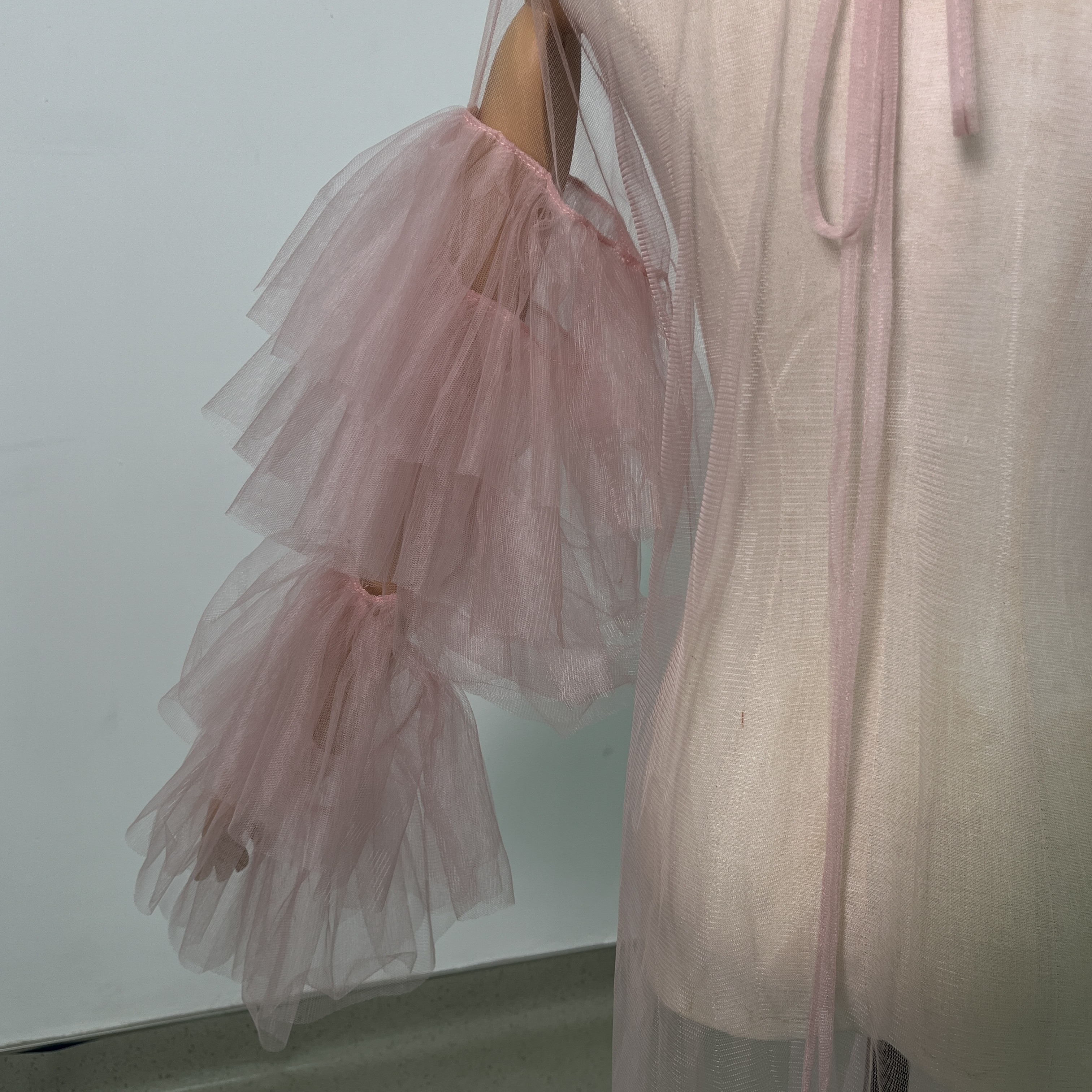 トップス くすみピンク ふわふわ袖 色直し ラッフルフリル オーダーメイド 花嫁 披露宴 トップス くすみピンク ふわふわ袖 色直し ラッフルフリル オーダーメイド 花嫁 披露宴