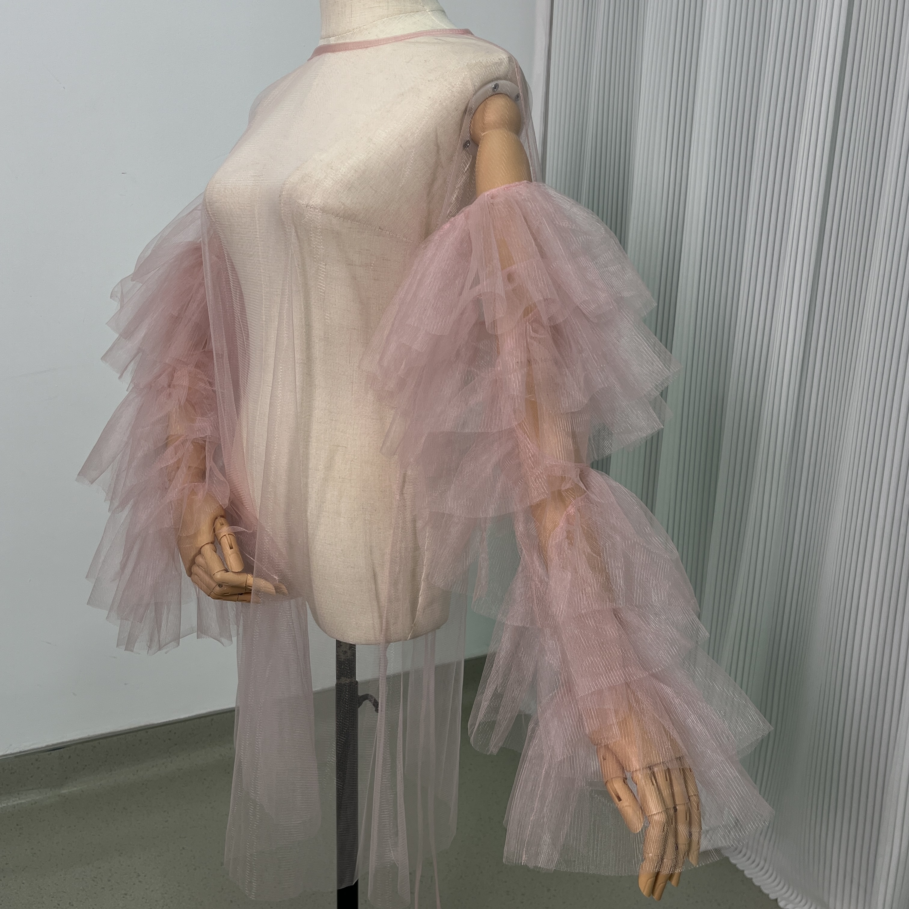 トップス くすみピンク ふわふわ袖 色直し ラッフルフリル オーダーメイド 花嫁 披露宴 トップス くすみピンク ふわふわ袖 色直し ラッフルフリル オーダーメイド 花嫁 披露宴