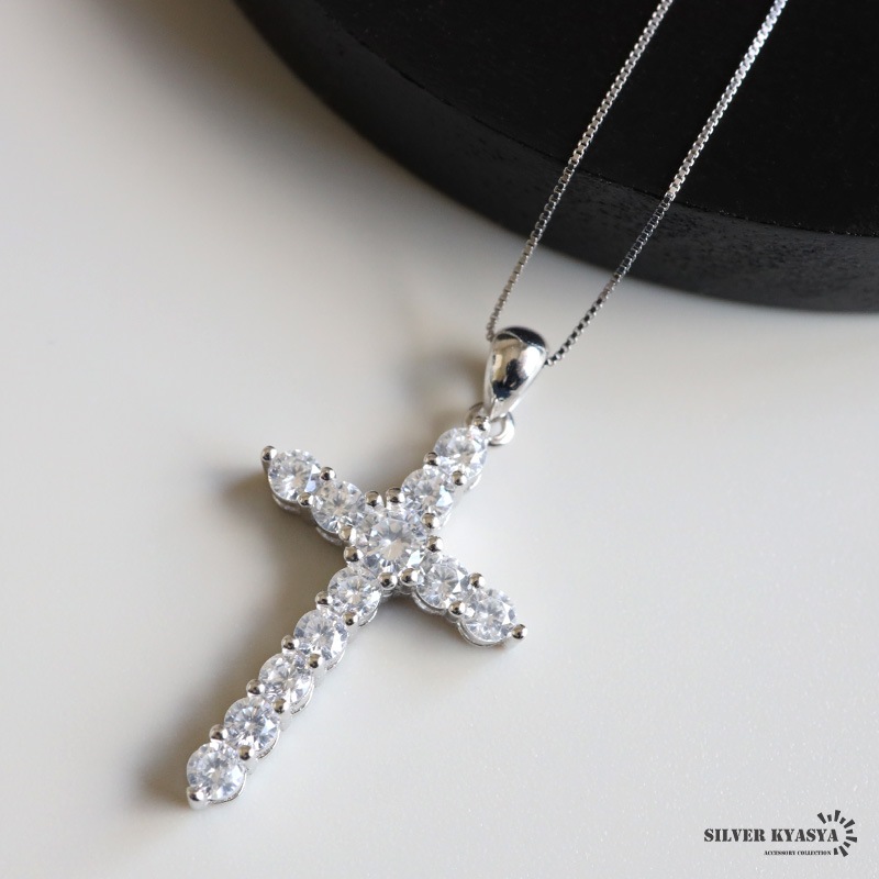 シルバー925 ストーンの輝きが魅力的なクロスネックレス 【ミディアム】 [cn152-cn129]