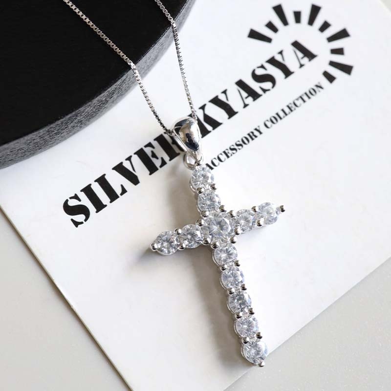 シルバー925 ストーンの輝きが魅力的なクロスネックレス 【ミディアム】 [cn152-cn129]