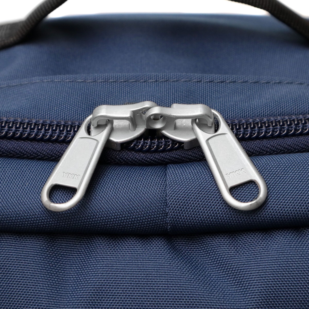 正規品10年保証 メンズ レディース 大容量 通学 軽量 耐水 カジュアル B4 A4 デイパック 旅行 CLASSIC PLUS BACKPACK 32L