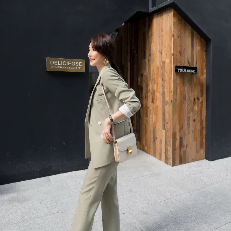 二点セット テーラード スーツ 新作 春アウター 入学式 スーツジャケット 2025初春 レディース 入園式 高级セットアップ レディースファッション 卒園式 卒業式パンツスーツ ママスーツ 二点セット テーラード スーツ 新作 春アウター 入学式 スーツジャケット 2025初春 レディース 入園式 高级セットアップ レディースファッション 卒園式 卒業式パンツスーツ ママスーツ