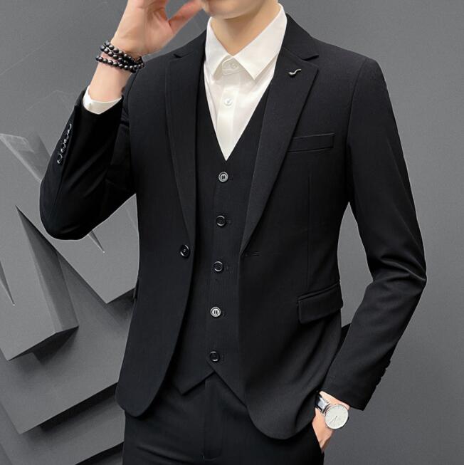 おすすめ品【高品質】紳士服 3色 メンズスーツ3点セット スリーピース 無地 3ピースセット 洗濯可能 ジャケット+ズボン+ベスト セットアップ 一つボタン 細身タイプ S M L XL XXL XX おすすめ品【高品質】紳士服 3色 メンズスーツ3点セット スリーピース 無地 3ピースセット 洗濯可能 ジャケット+ズボン+ベスト セットアップ 一つボタン 細身タイプ S M L XL XXL XX