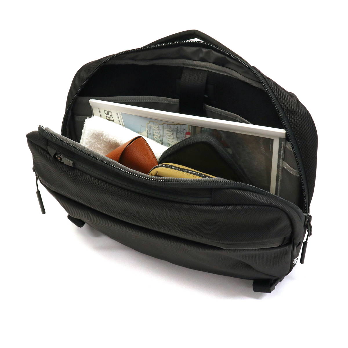 Travel Collection / Travel Sling 2 ボディバッグ PC収納 メンズ Travel Collection / Travel Sling 2 ボディバッグ PC収納 メンズ