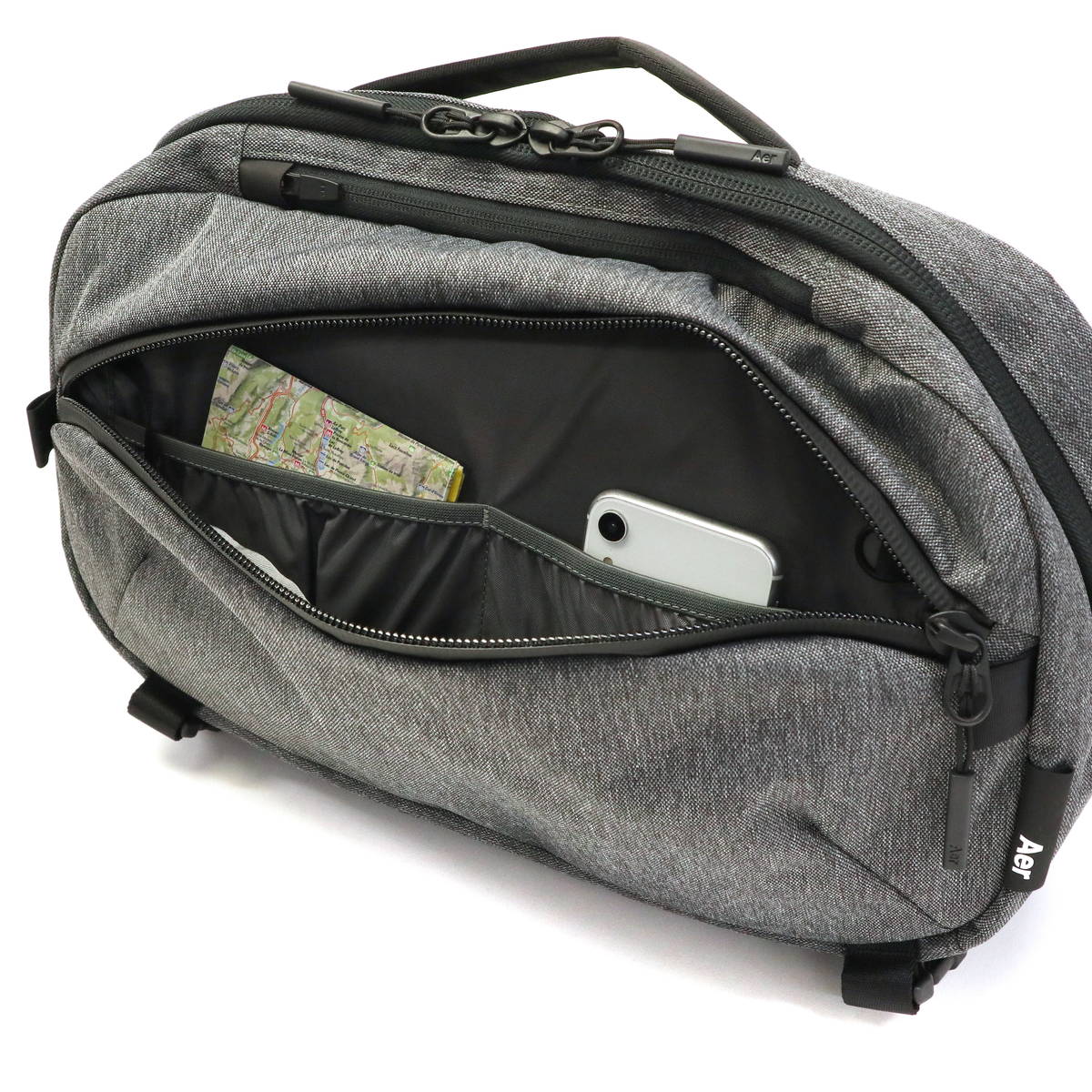 Travel Collection / Travel Sling 2 ボディバッグ PC収納 メンズ Travel Collection / Travel Sling 2 ボディバッグ PC収納 メンズ