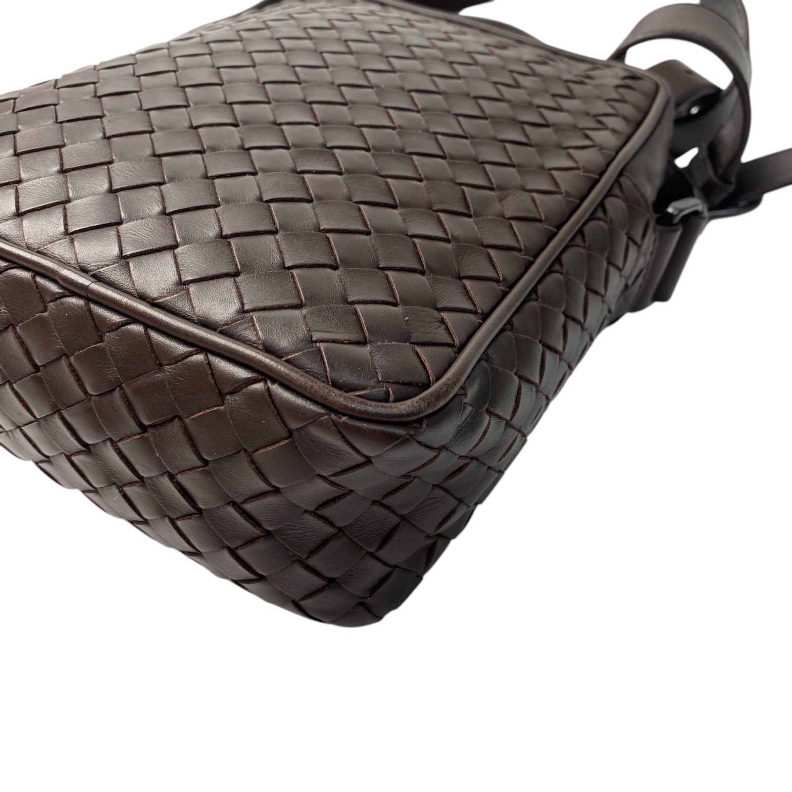 ボッテガヴェネタ BOTTEGAVENETA メンズ イントレチャート ショルダーバッグ 斜めがけ クロスボディ ボッテガヴェネタ BOTTEGAVENETA メンズ イントレチャート ショルダーバッグ 斜めがけ クロスボディ