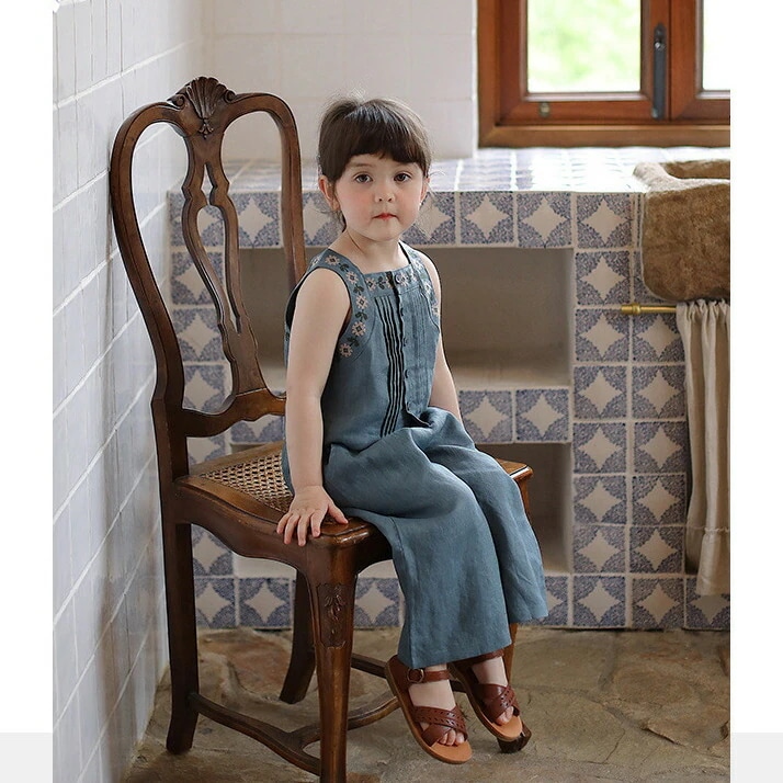 上下セット 子供服 2点セット ノースリーブ 刺繡 ワイドパンツ 女子 キッズ服 夏 袖なし 長ズボン 韓国風子供服 くすみブルー ベージュ 肌色 90 100 110 120 130 140cm 上下セット 子供服 2点セット ノースリーブ 刺繡 ワイドパンツ 女子 キッズ服 夏 袖なし 長ズボン 韓国風子供服 くすみブルー ベージュ 肌色 90 100 110 120 130 140cm