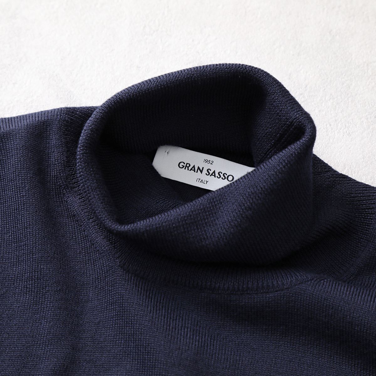 GRAN SASSO グランサッソ 55157 14290 カラー13色 タートルネック ニット 長袖 ハイゲージ 12ゲージ 12G メリノウール 無地 メン GRAN SASSO グランサッソ 55157 14290 カラー13色 タートルネック ニット 長袖 ハイゲージ 12ゲージ 12G メリノウール 無地 メン