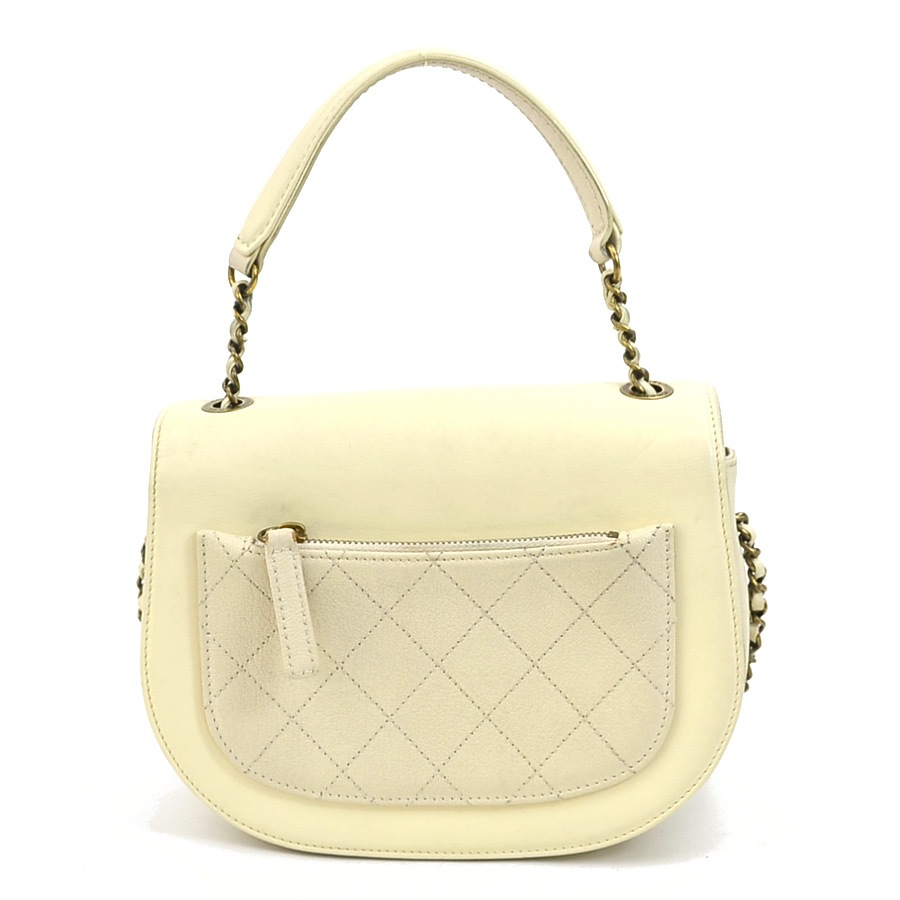 シャネル CHANEL 斜め掛けショルダーバッグ レザー クリーム レディース a0334 シャネル CHANEL 斜め掛けショルダーバッグ レザー クリーム レディース a0334