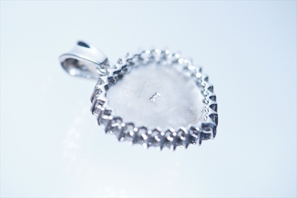 ハートシェイプブラックオニキス ラウンドキュービックジルコニアシルバーペンダントトップ (レディ-ス) ハートシェイプブラックオニキス ラウンドキュービックジルコニアシルバーペンダントトップ (レディ-ス)