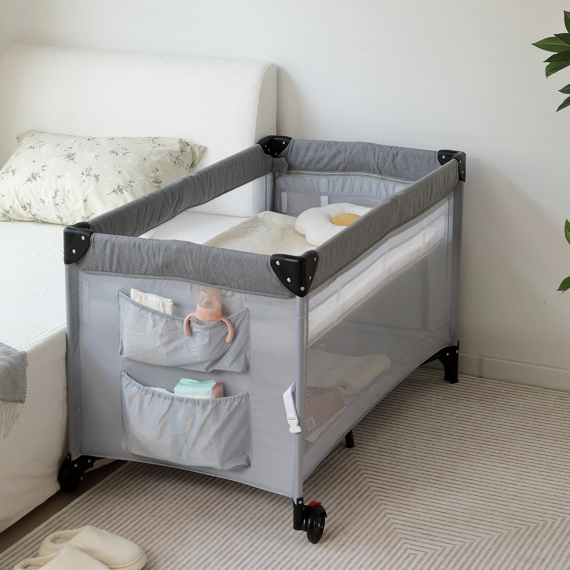 【安心保証】ベビーベッド ベビーサークル 折りたたみ 添い寝ベッド プレイヤード 片サイド高さ調整可能 お昼寝マット キャリーバッグ付 マットレス付 キャスター付き 多機能 軽量 出産祝い 【安心保証】ベビーベッド ベビーサークル 折りたたみ 添い寝ベッド プレイヤード 片サイド高さ調整可能 お昼寝マット キャリーバッグ付 マットレス付 キャスター付き 多機能 軽量 出産祝い