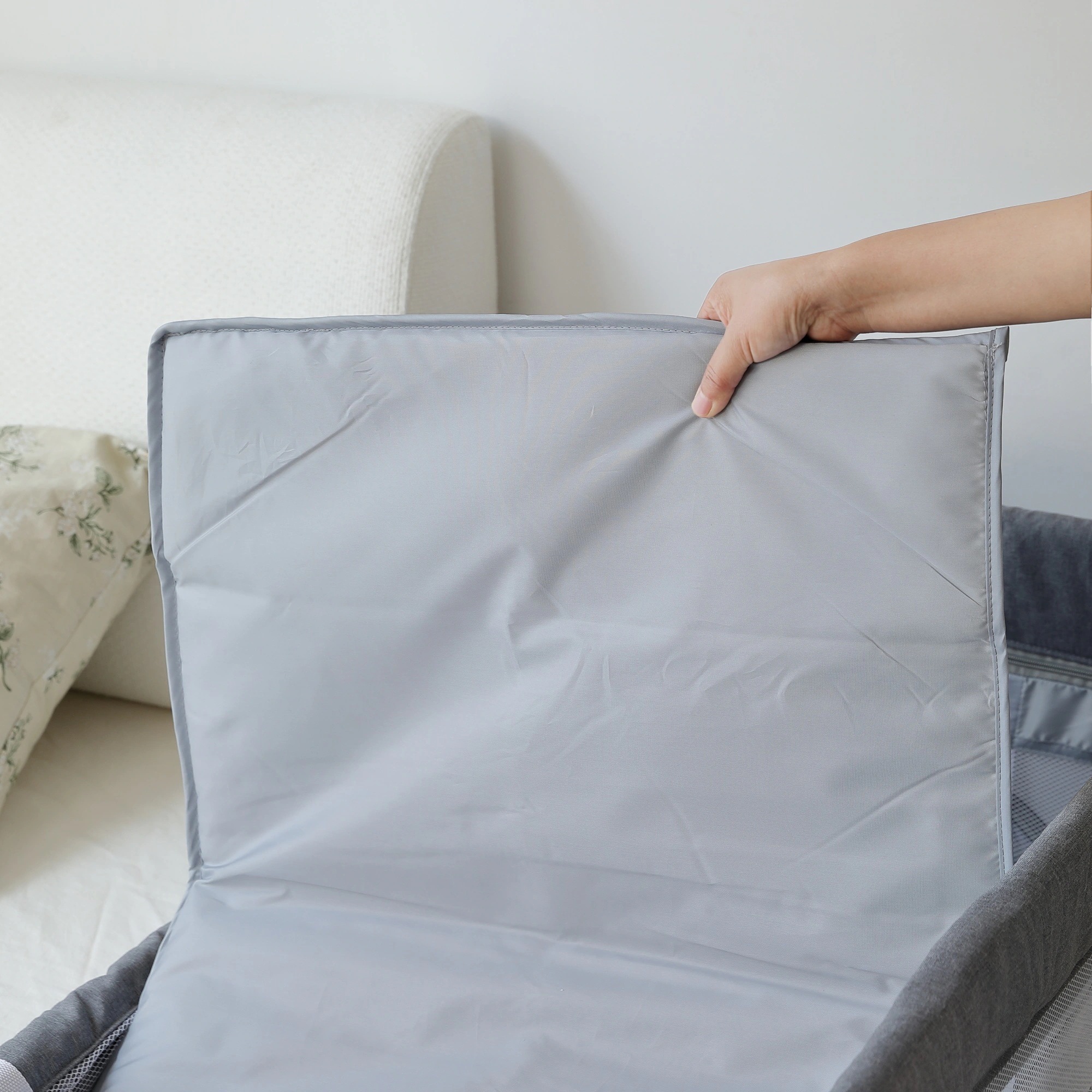 【安心保証】ベビーベッド ベビーサークル 折りたたみ 添い寝ベッド プレイヤード 片サイド高さ調整可能 お昼寝マット キャリーバッグ付 マットレス付 キャスター付き 多機能 軽量 出産祝い 【安心保証】ベビーベッド ベビーサークル 折りたたみ 添い寝ベッド プレイヤード 片サイド高さ調整可能 お昼寝マット キャリーバッグ付 マットレス付 キャスター付き 多機能 軽量 出産祝い