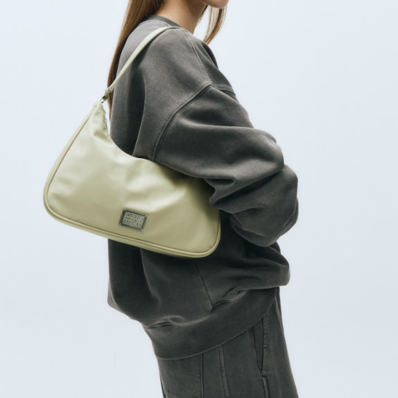 新作ナイロンホーボーバッグ【Marithe】CLASSIC LOGO HOBO BAG CLASSIC LOGO HOBO BAG