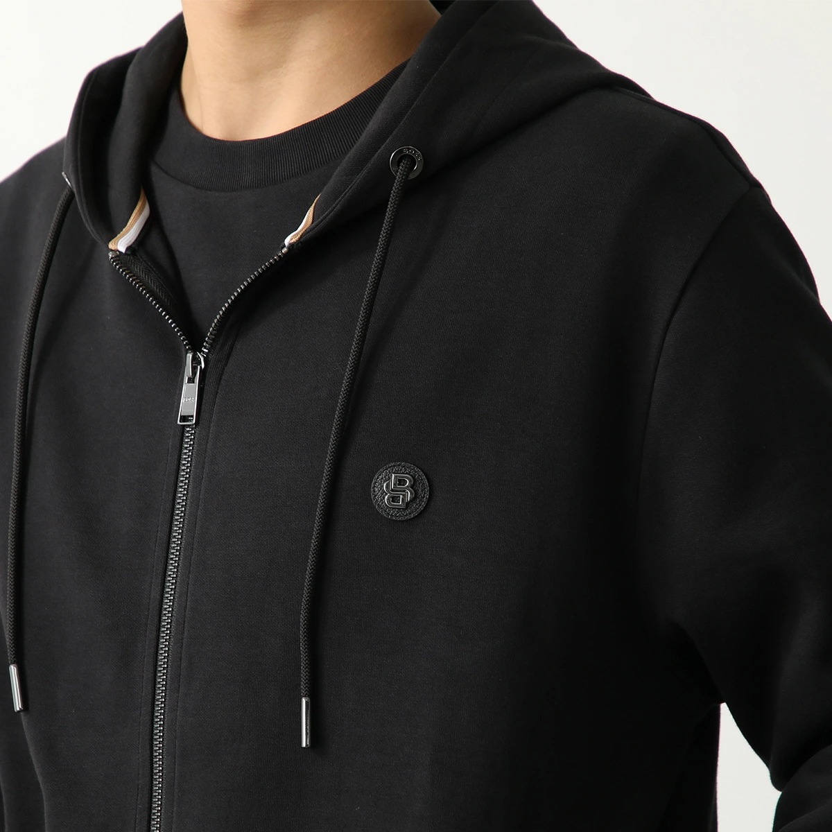 HUGO BOSS BLACK ヒューゴボス ブラック パーカー 50520303 メンズ スウェット ジップアップ コットンブレンド 長袖 ロゴパッチ 001 HUGO BOSS BLACK ヒューゴボス ブラック パーカー 50520303 メンズ スウェット ジップアップ コットンブレンド 長袖 ロゴパッチ 001