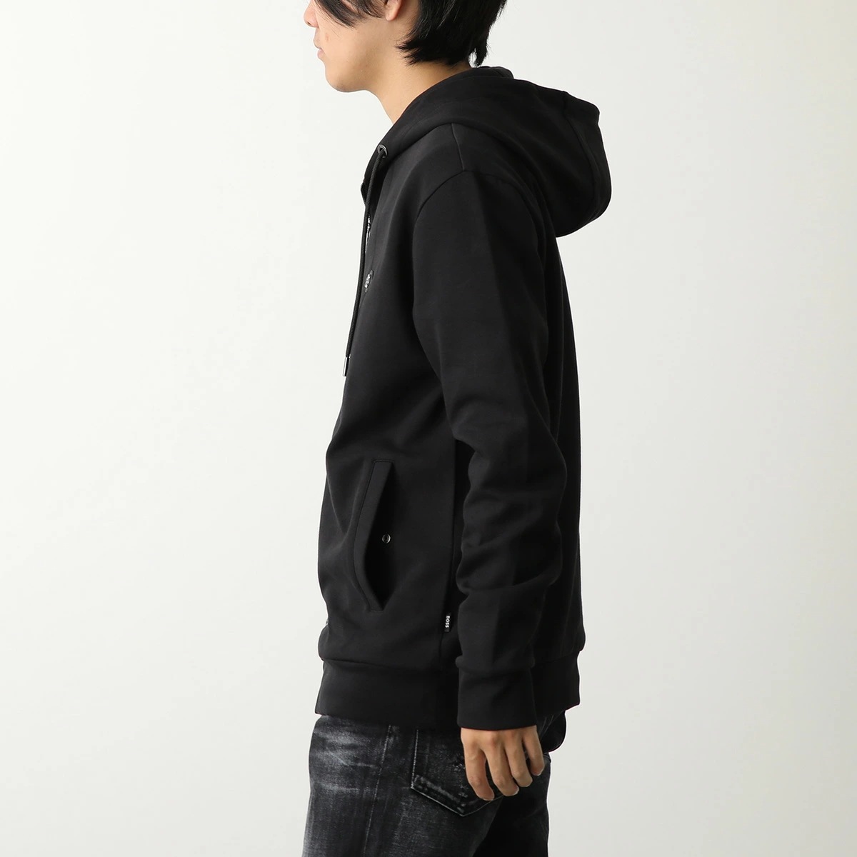 HUGO BOSS BLACK ヒューゴボス ブラック パーカー 50520303 メンズ スウェット ジップアップ コットンブレンド 長袖 ロゴパッチ 001 HUGO BOSS BLACK ヒューゴボス ブラック パーカー 50520303 メンズ スウェット ジップアップ コットンブレンド 長袖 ロゴパッチ 001