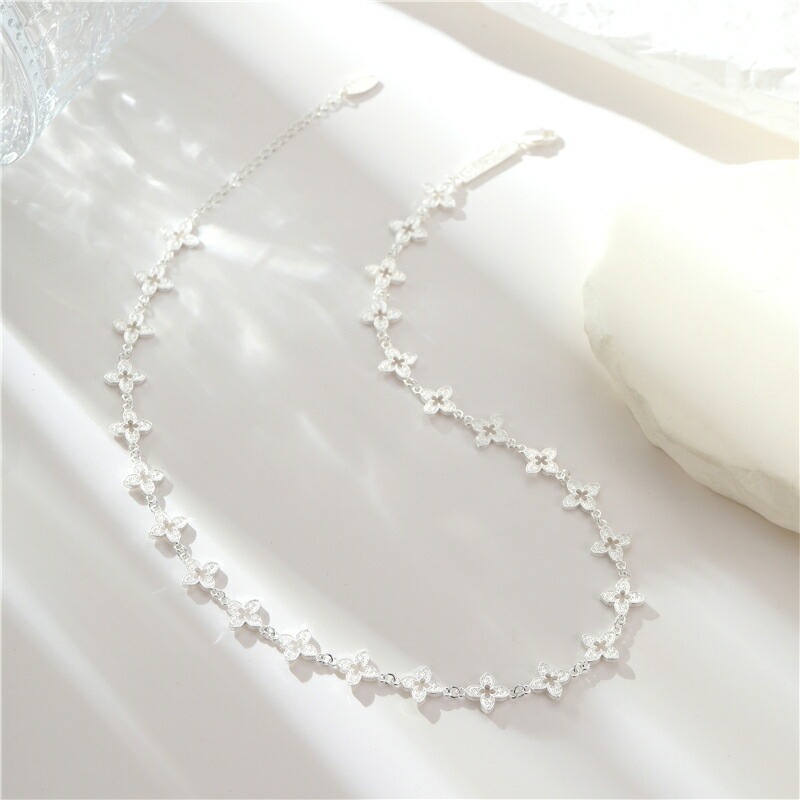 【高品質silver925】【予約商品】ネックレス フラワー　クローバー　チェーンネックレス シルバー925 インスタ 大人かわいい おしゃれ シンプル レディース シルバー ゴールド