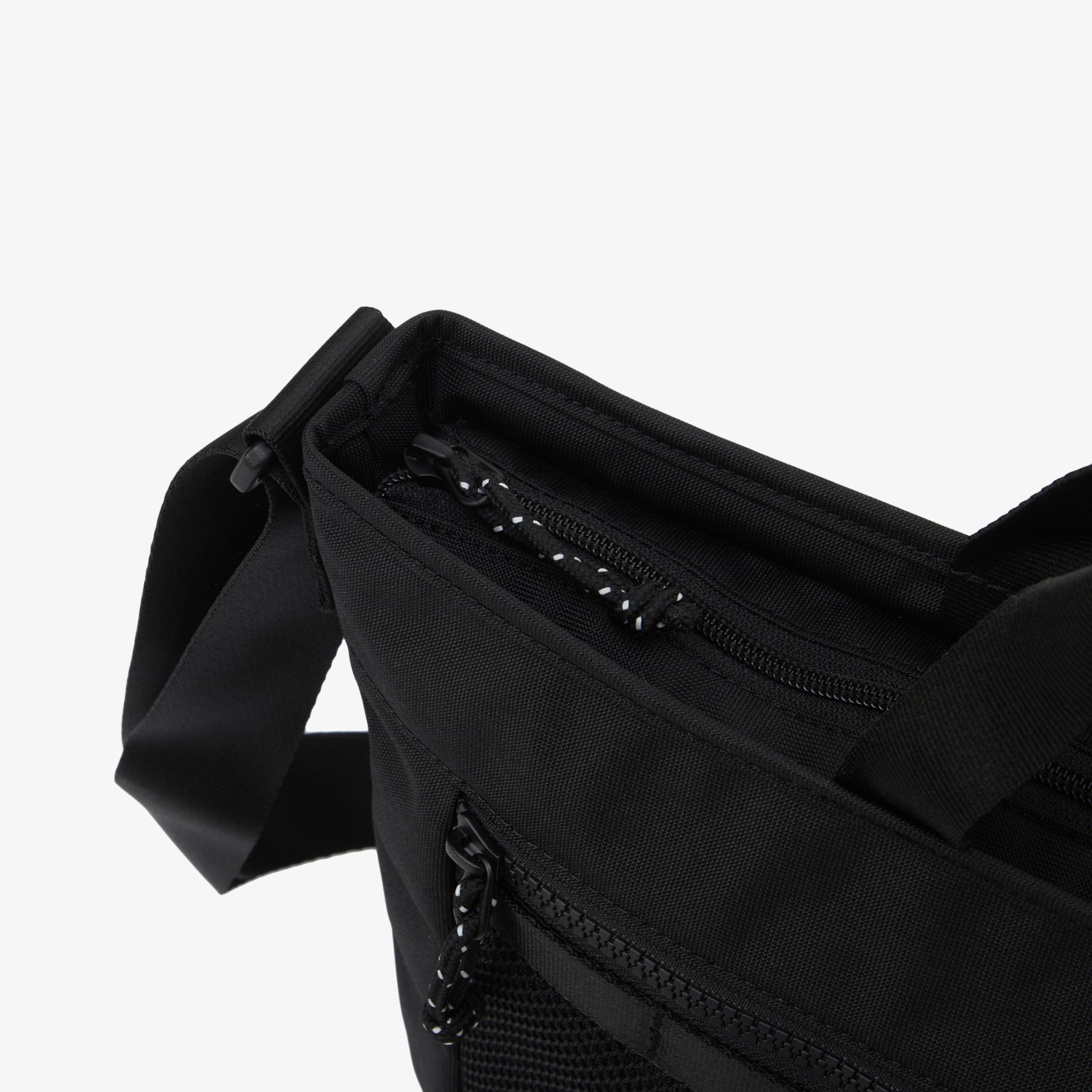 NN2PR04 JR. SIMPLE MESSENGER BAG クロス トート 肩掛け ショルダー たっぷり 大容量 斜め掛け 四角 スクエア 黒 ブラック 軽い 軽量 キッズ 習い事 塾 補助 NN2PR04 JR. SIMPLE MESSENGER BAG クロス トート 肩掛け ショルダー たっぷり 大容量 斜め掛け 四角 スクエア 黒 ブラック 軽い 軽量 キッズ 習い事 塾 補助