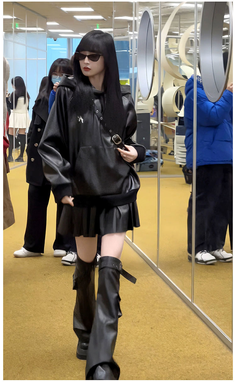 メガ割セットアップ 涼しく楽ちんセットアップ韓国ファッション サブカル 地雷系 ファッション 感 おしゃれ 系 サブカル ブラック毛皮の服 フードコート プリーツスカート 三点セット960 メガ割セットアップ 涼しく楽ちんセットアップ韓国ファッション サブカル 地雷系 ファッション 感 おしゃれ 系 サブカル ブラック毛皮の服 フードコート プリーツスカート 三点セット960